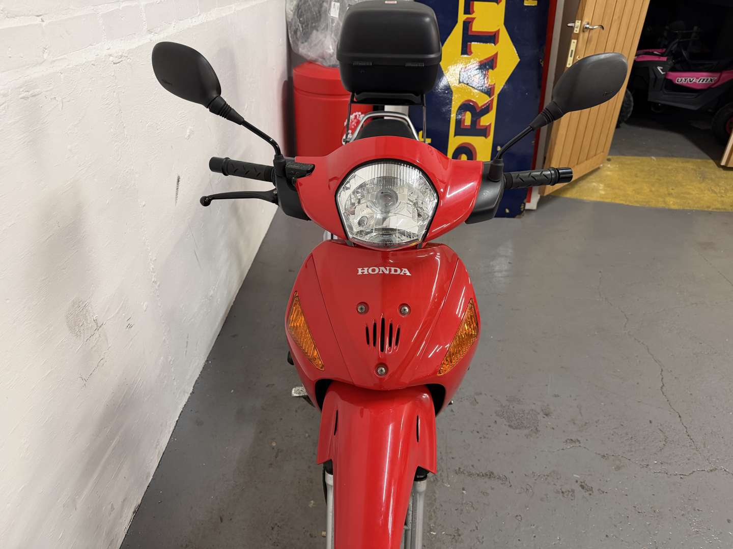 <p>2005 HONDA ANF 125-5</p>