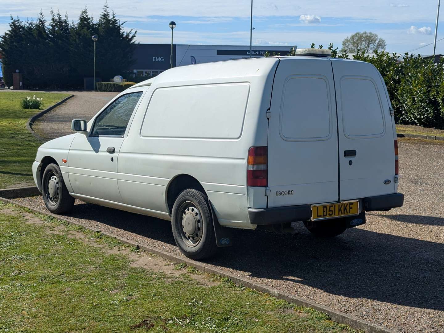<p>2001 FORD ESCORT VAN 55D</p>