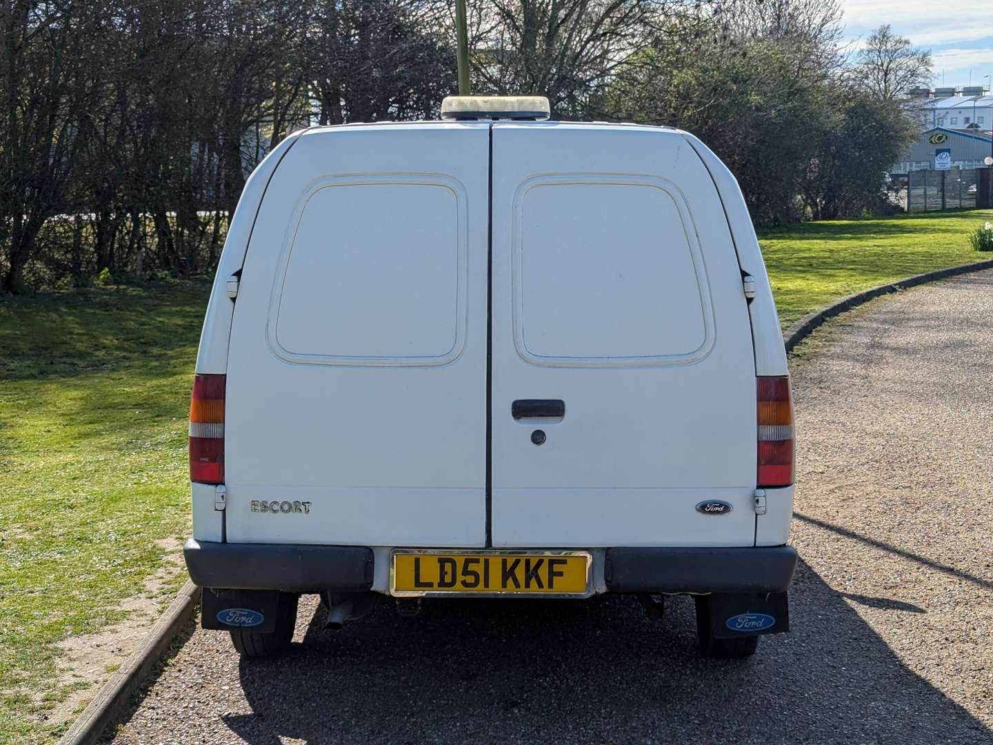 <p>2001 FORD ESCORT VAN 55D</p>