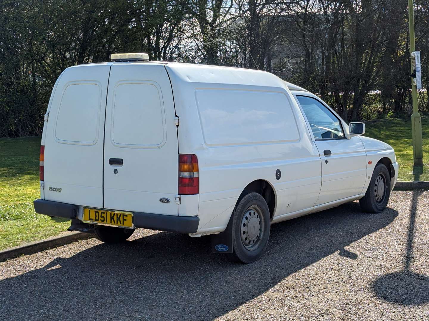 <p>2001 FORD ESCORT VAN 55D</p>