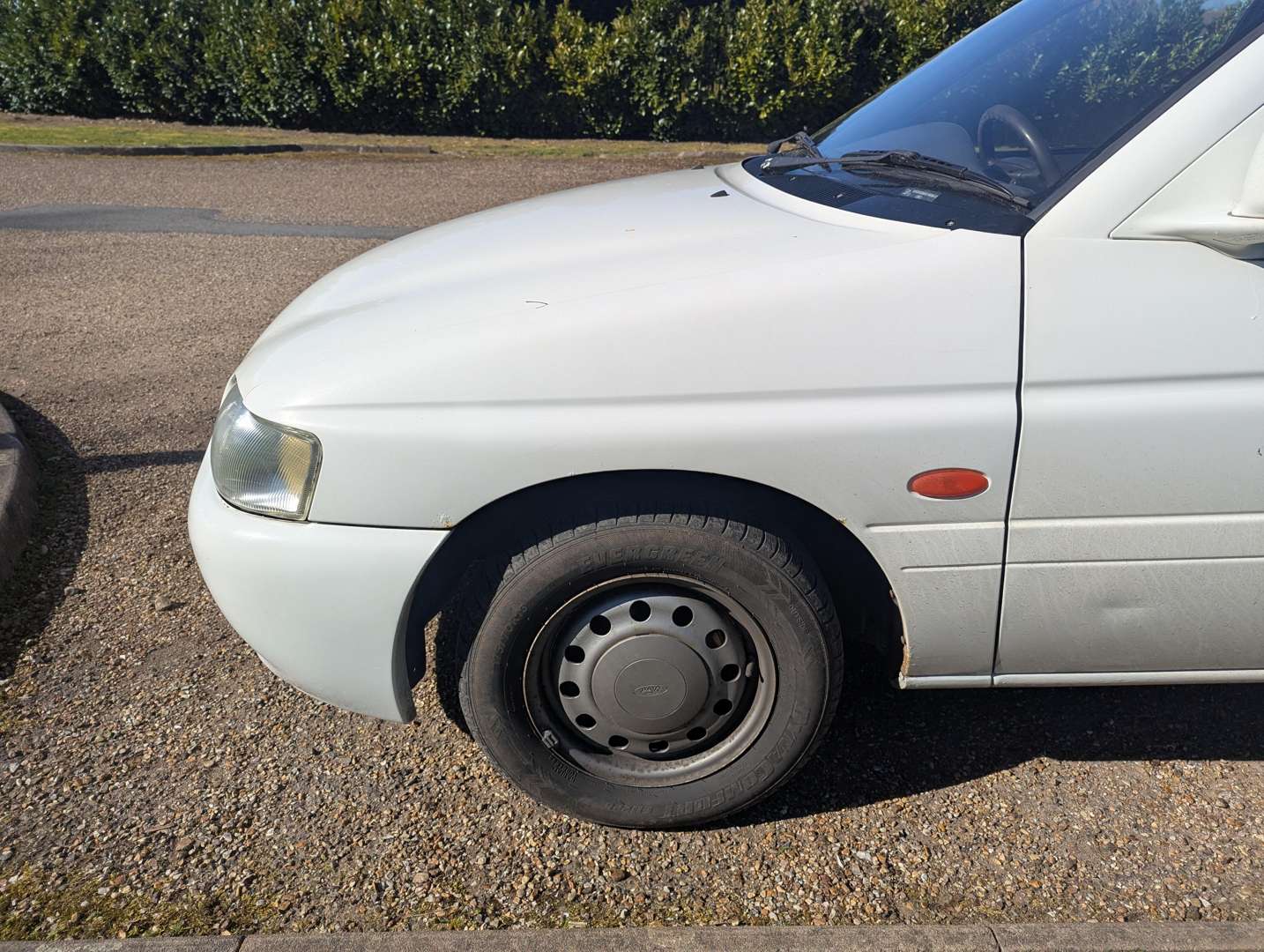 <p>2001 FORD ESCORT VAN 55D</p>