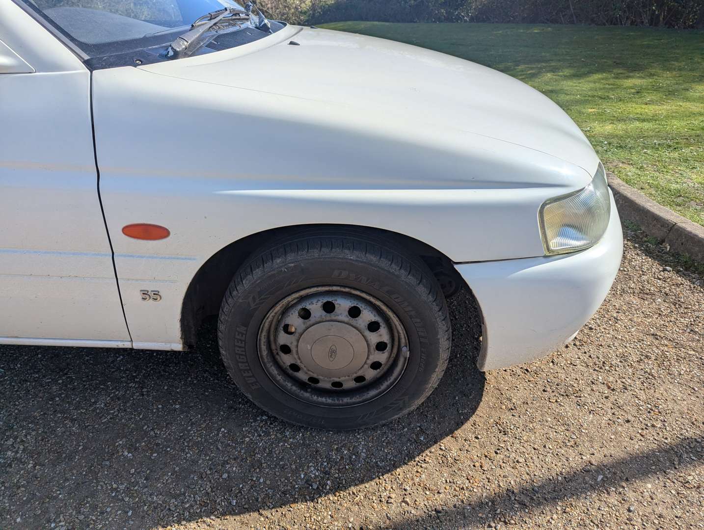 <p>2001 FORD ESCORT VAN 55D</p>