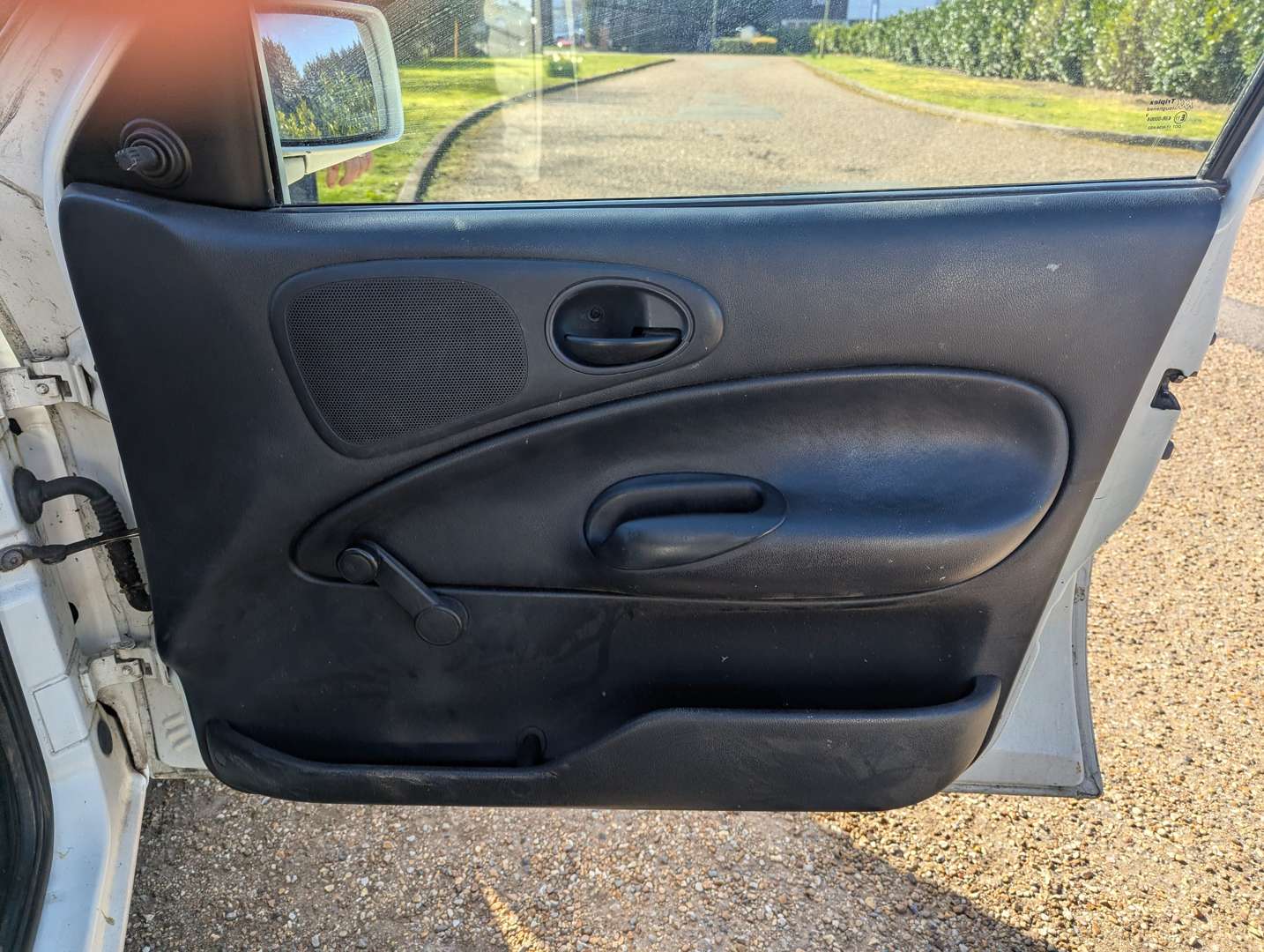 <p>2001 FORD ESCORT VAN 55D</p>