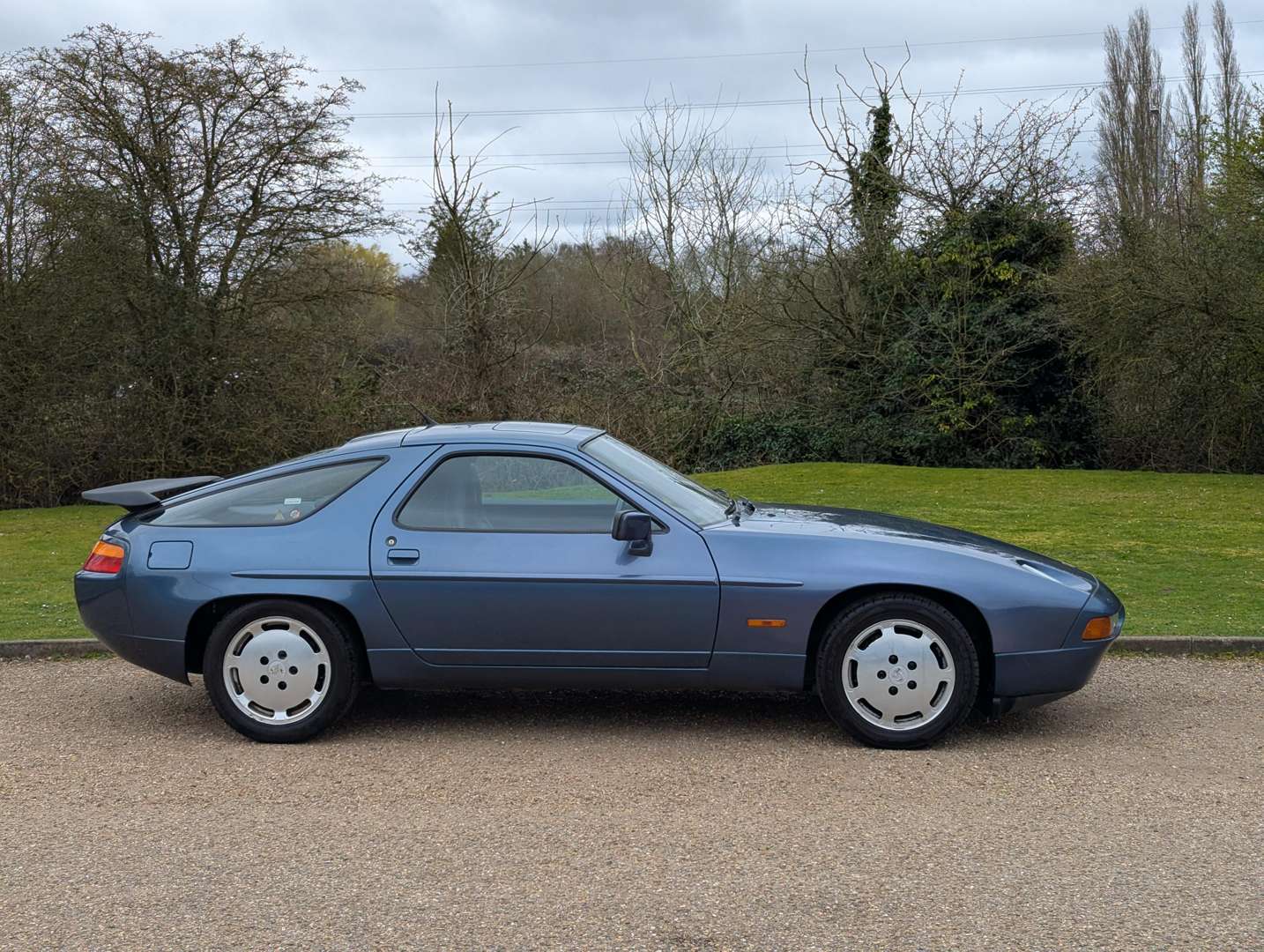 <p>1989 PORSCHE 928 S4 AUTO</p>