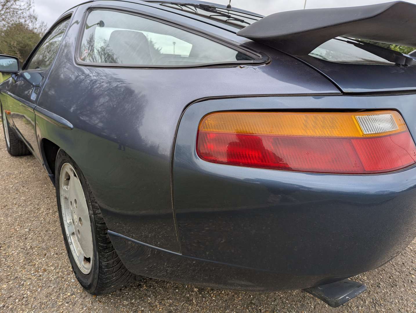 <p>1989 PORSCHE 928 S4 AUTO</p>