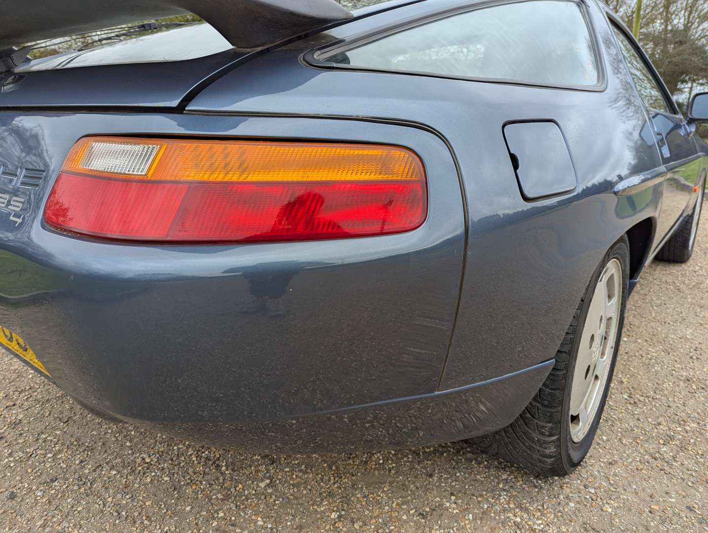 <p>1989 PORSCHE 928 S4 AUTO</p>