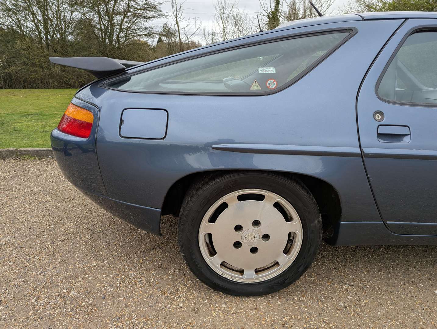 <p>1989 PORSCHE 928 S4 AUTO</p>