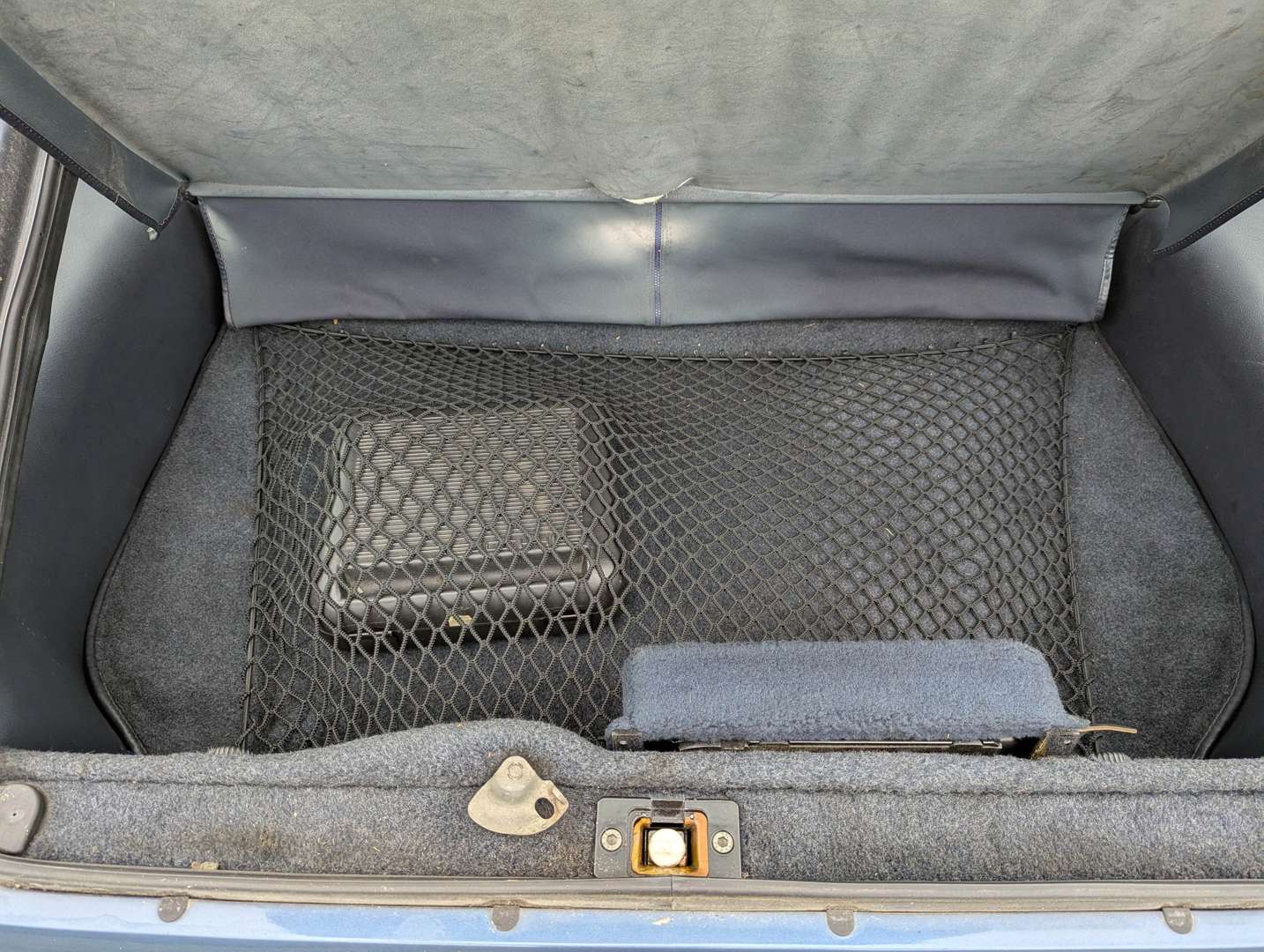 <p>1989 PORSCHE 928 S4 AUTO</p>