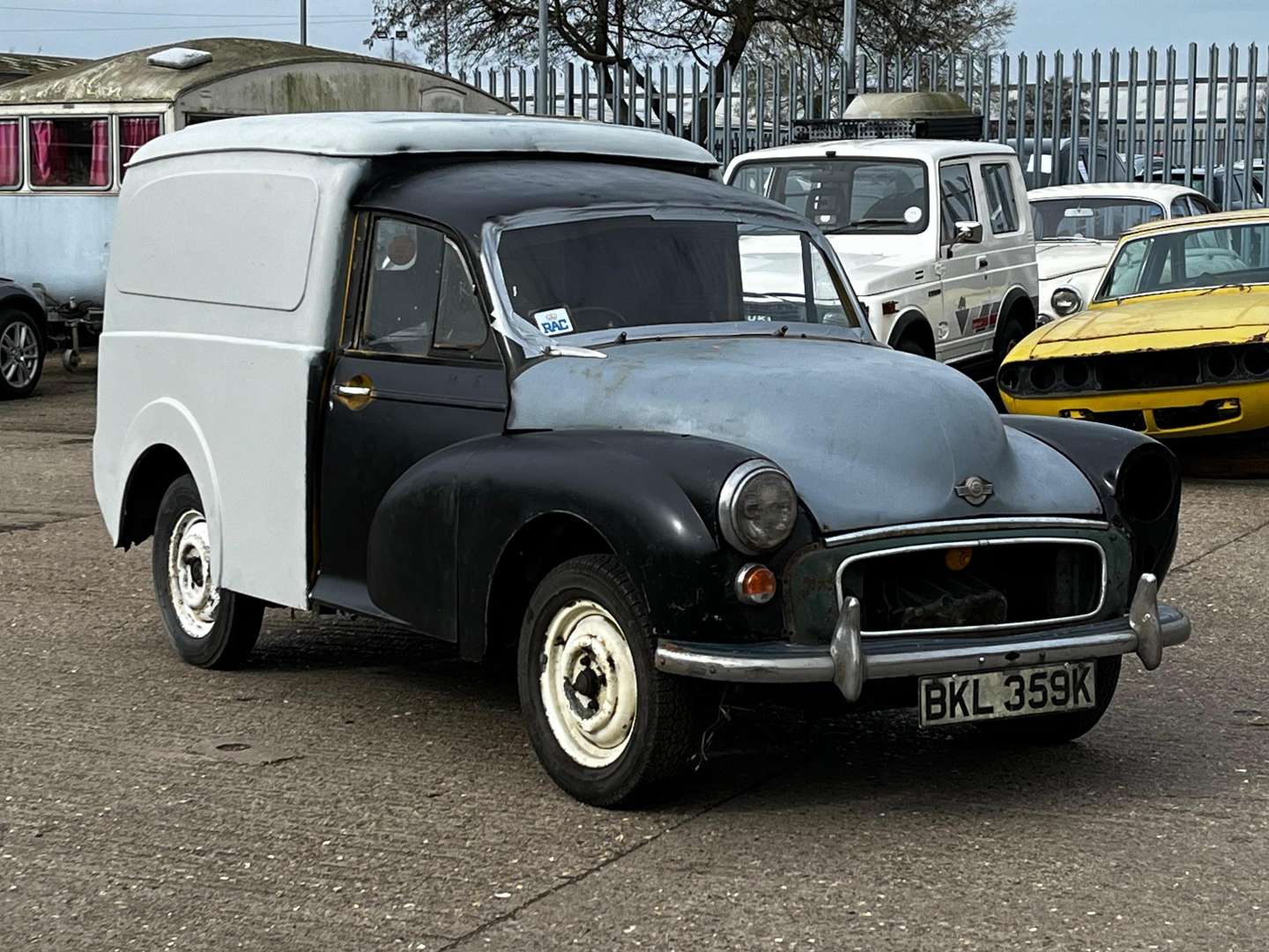 <p>1972 MORRIS 6 CWT VAN</p>