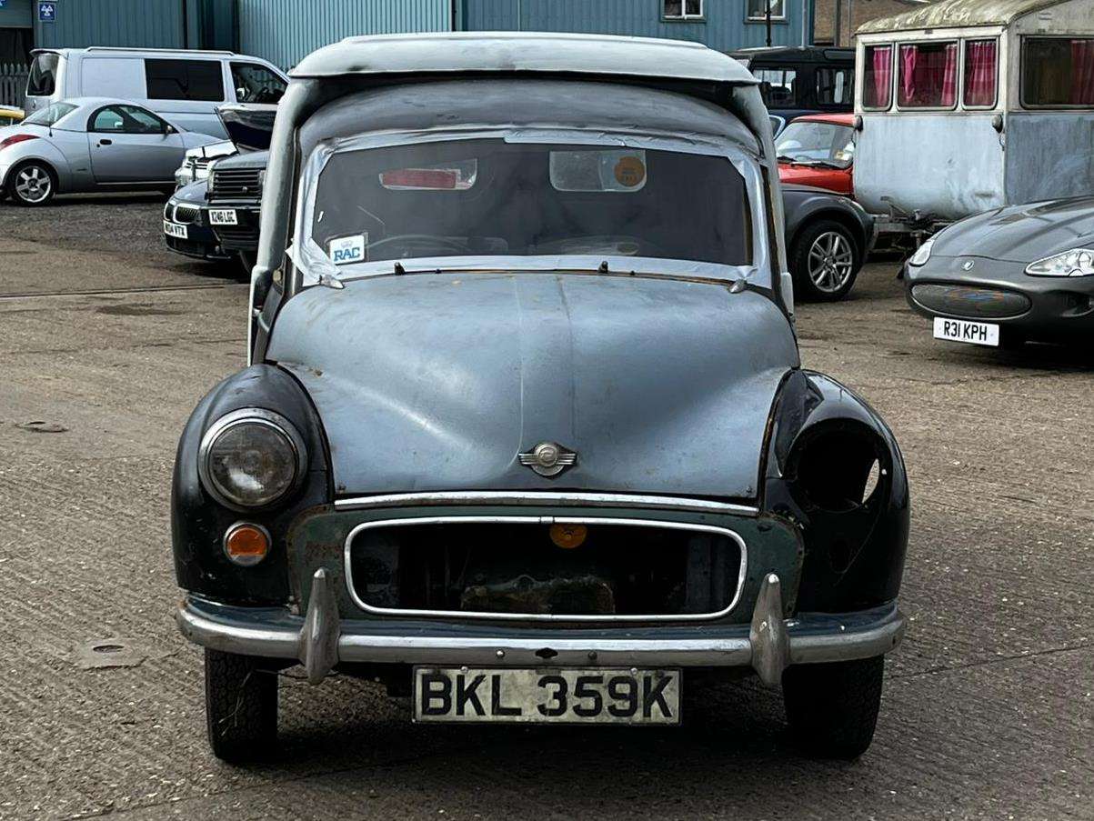 <p>1972 MORRIS 6 CWT VAN</p>