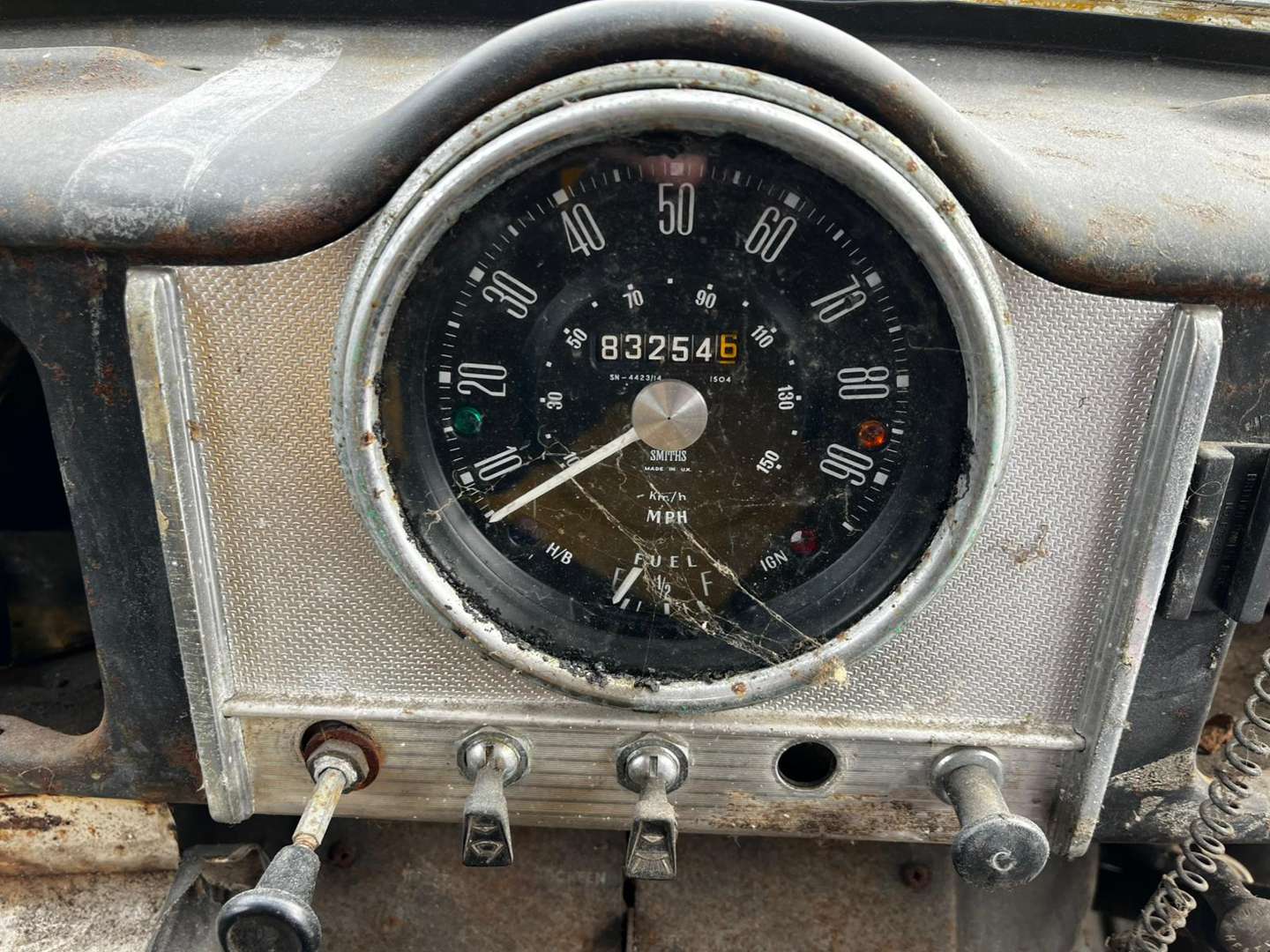 <p>1972 MORRIS 6 CWT VAN</p>