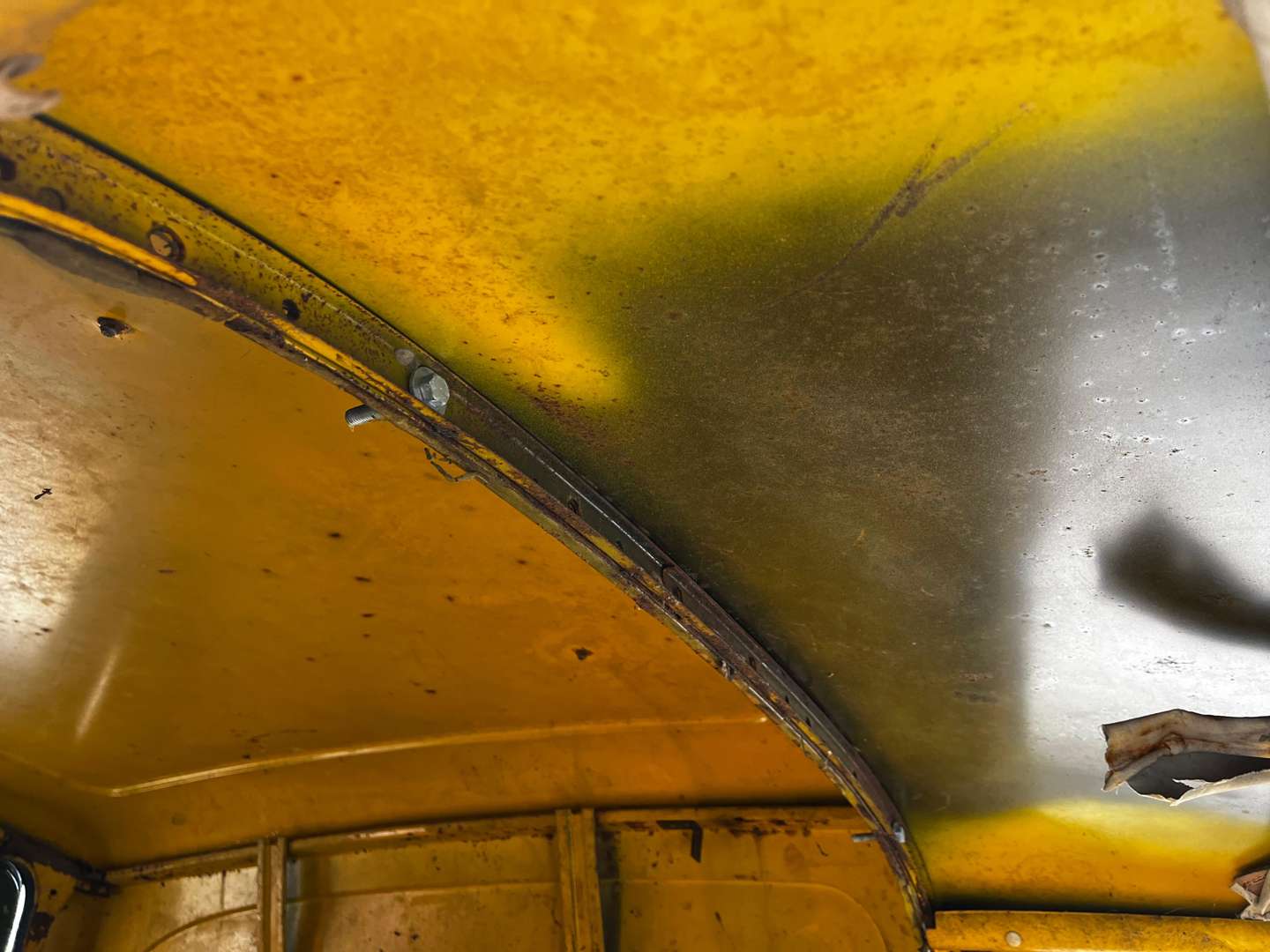 <p>1972 MORRIS 6 CWT VAN</p>