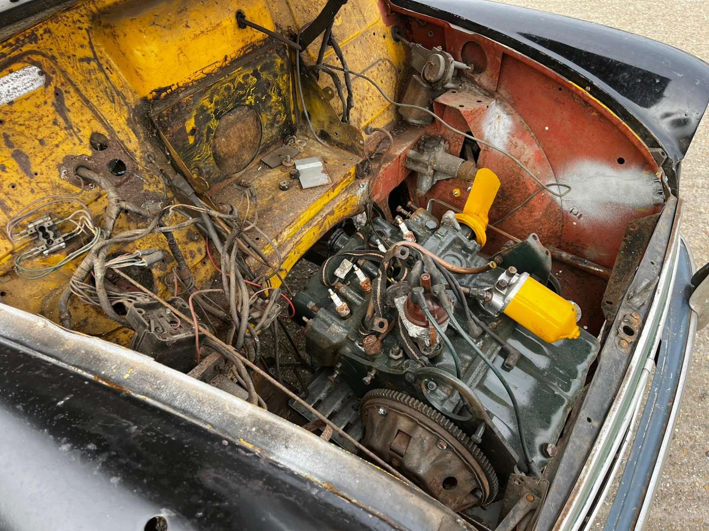 <p>1972 MORRIS 6 CWT VAN</p>