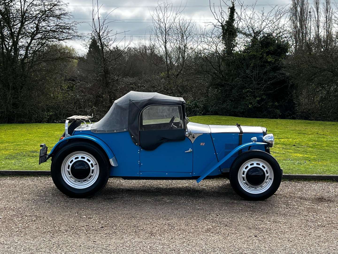 <p>1955 FORD POPULAR SPECIAL</p>