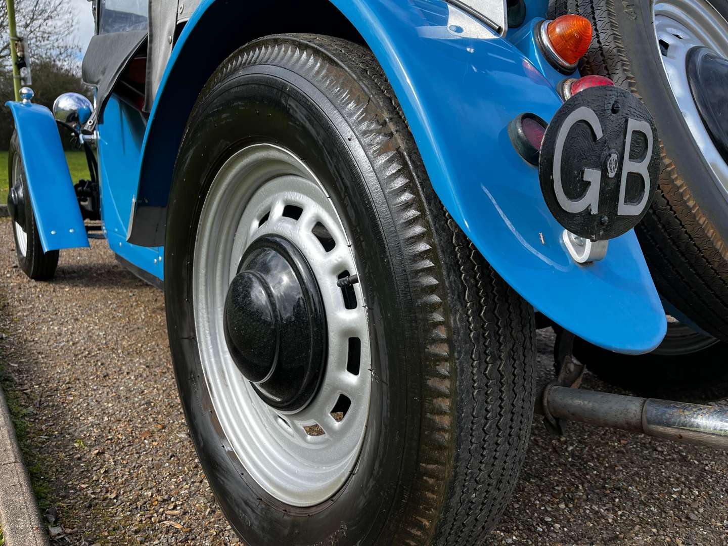 <p>1955 FORD POPULAR SPECIAL</p>