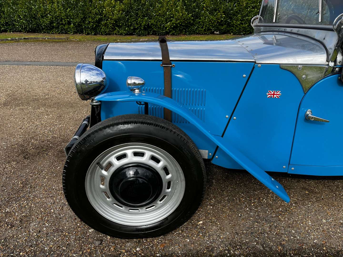 <p>1955 FORD POPULAR SPECIAL</p>