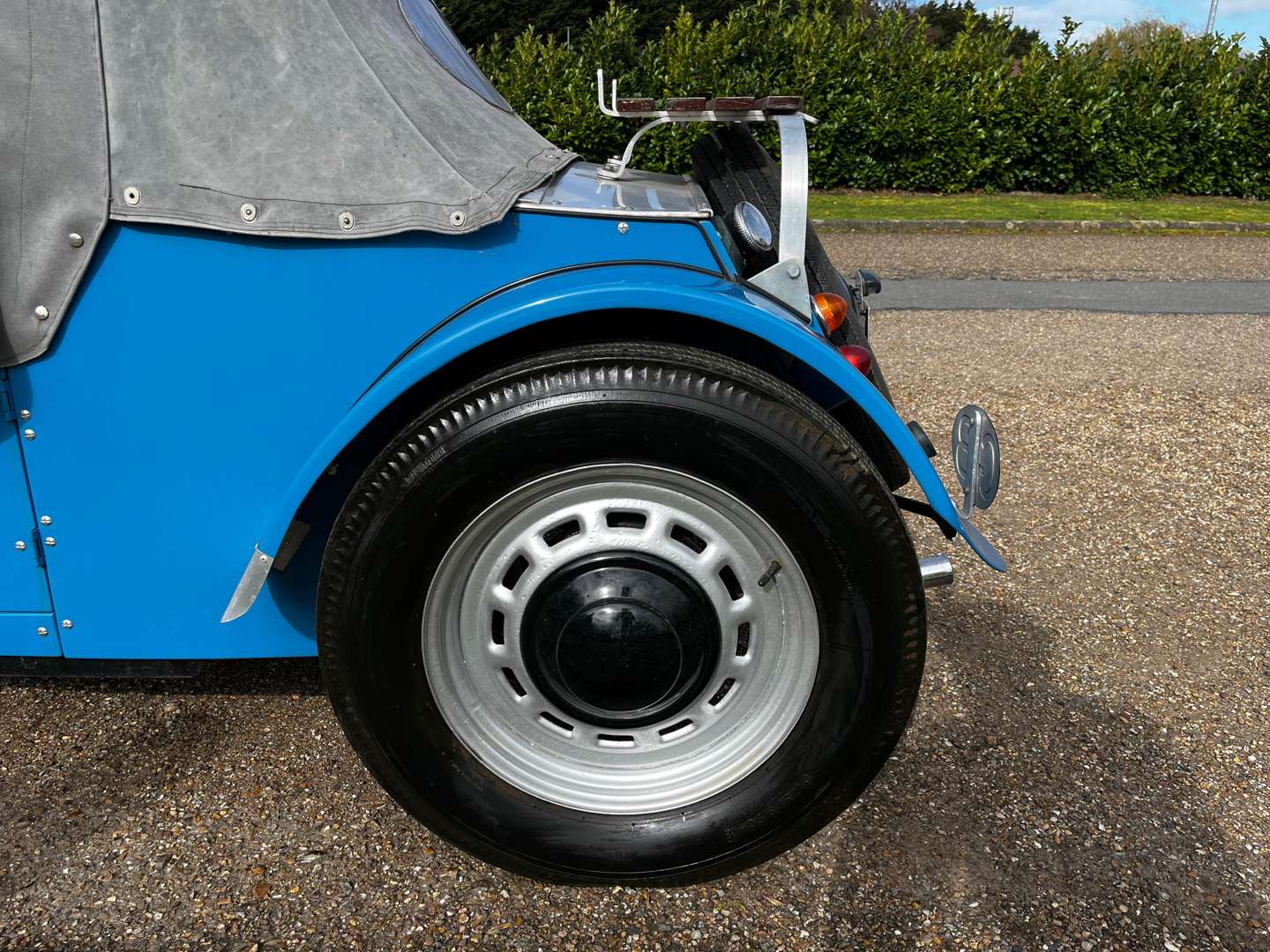 <p>1955 FORD POPULAR SPECIAL</p>