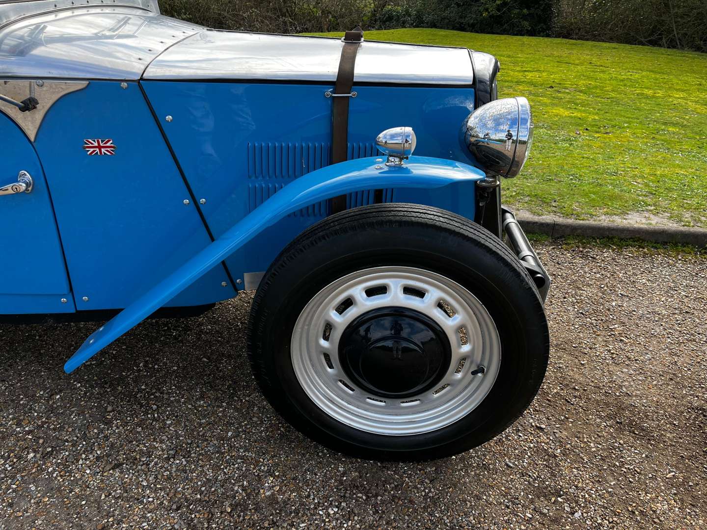 <p>1955 FORD POPULAR SPECIAL</p>