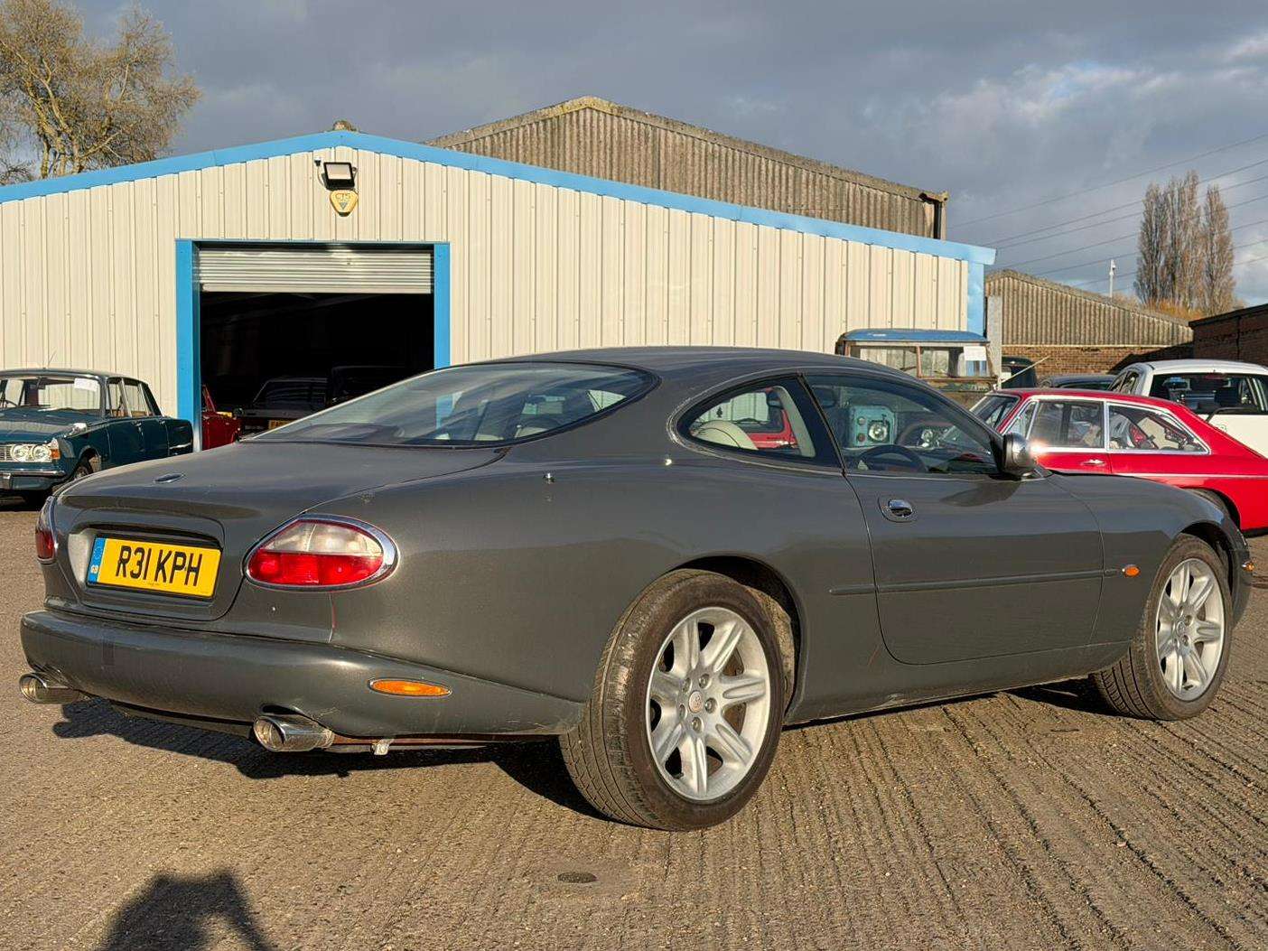 <p>1998 JAGUAR XK8 COUPE AUTO</p>
