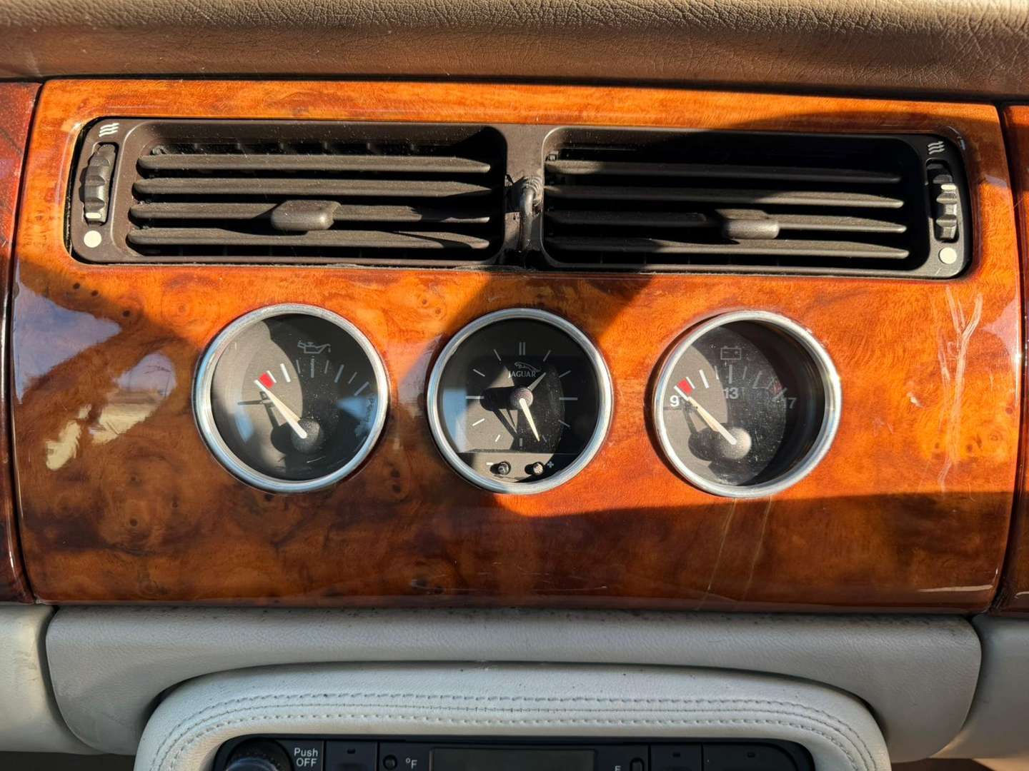 <p>1998 JAGUAR XK8 COUPE AUTO</p>