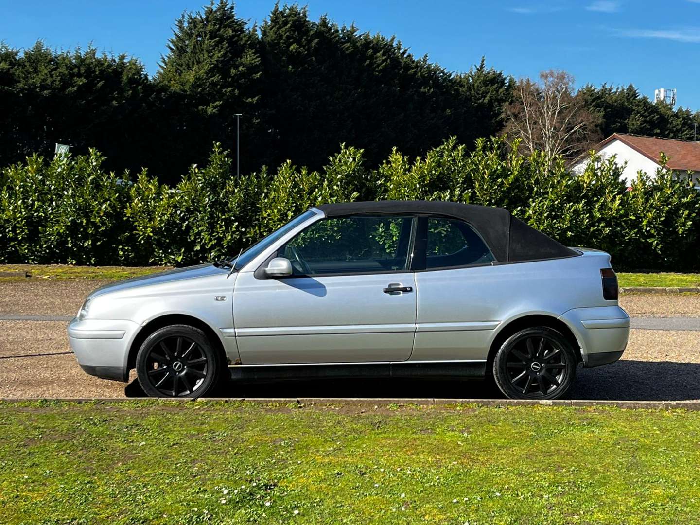 <p>2001 VW GOLF CABRIOLET</p>