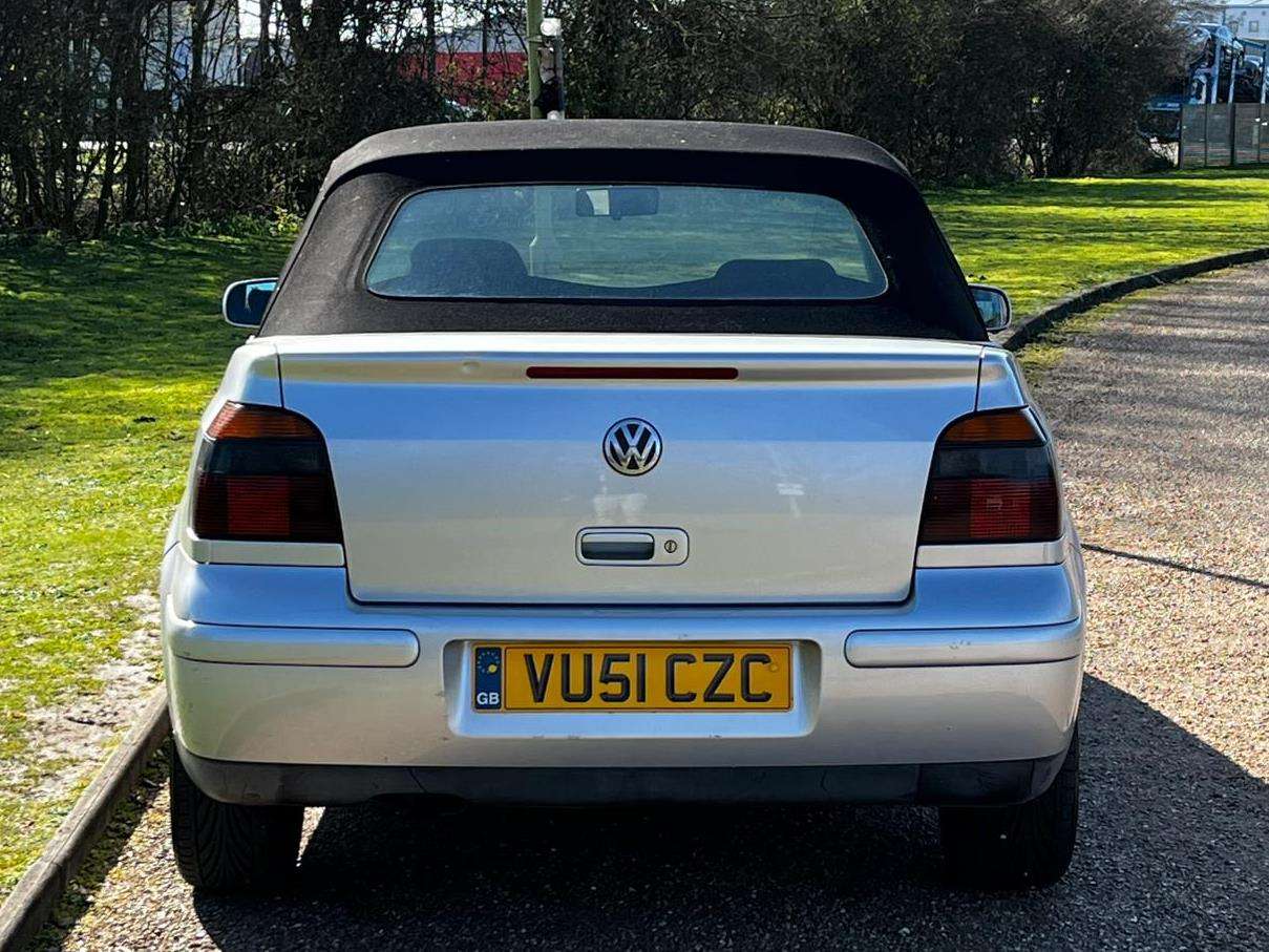 <p>2001 VW GOLF CABRIOLET</p>