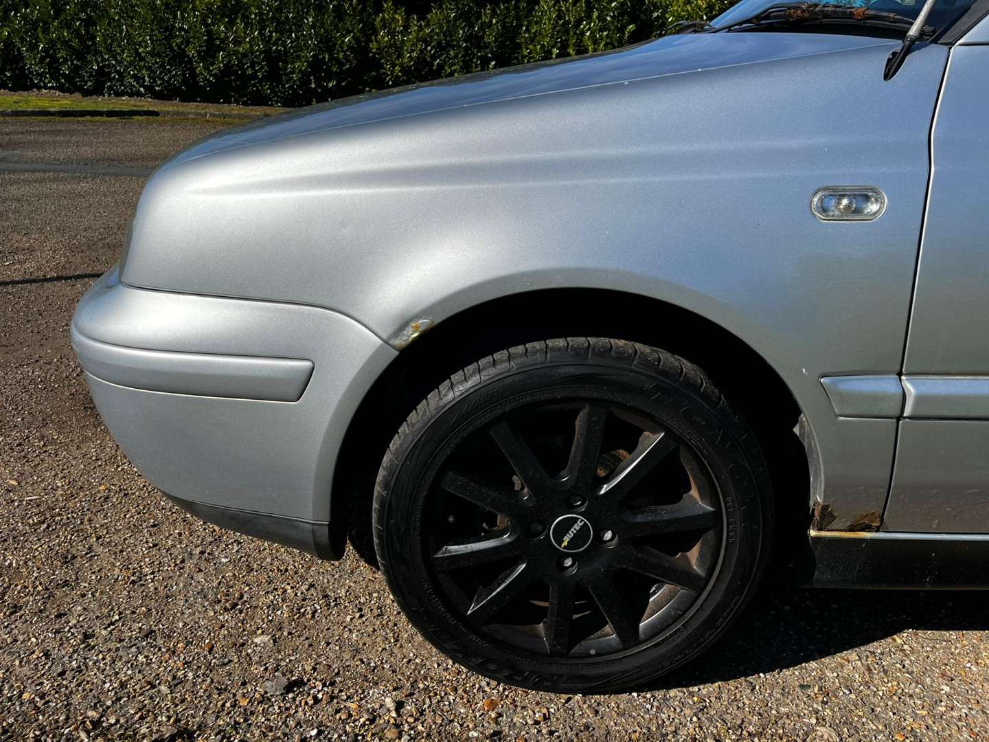 <p>2001 VW GOLF CABRIOLET</p>