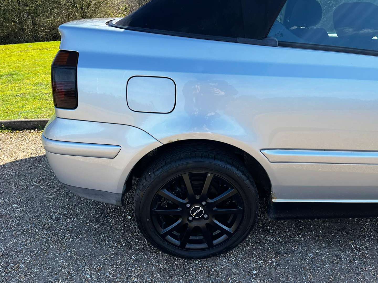 <p>2001 VW GOLF CABRIOLET</p>