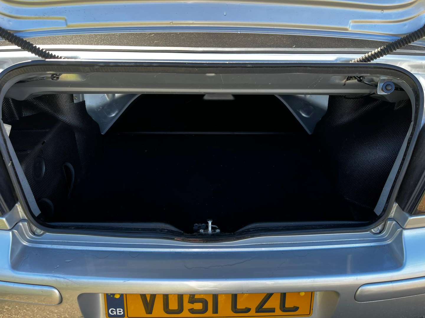 <p>2001 VW GOLF CABRIOLET</p>