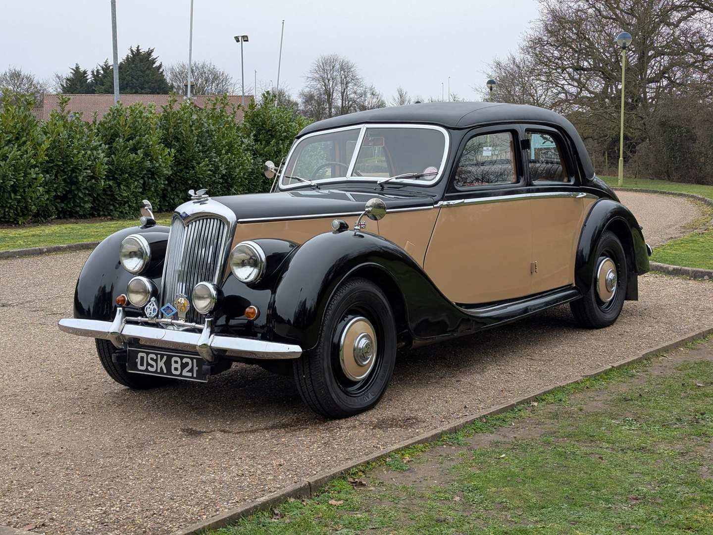 <p>1952 RILEY RME 1.5 SALOON</p>