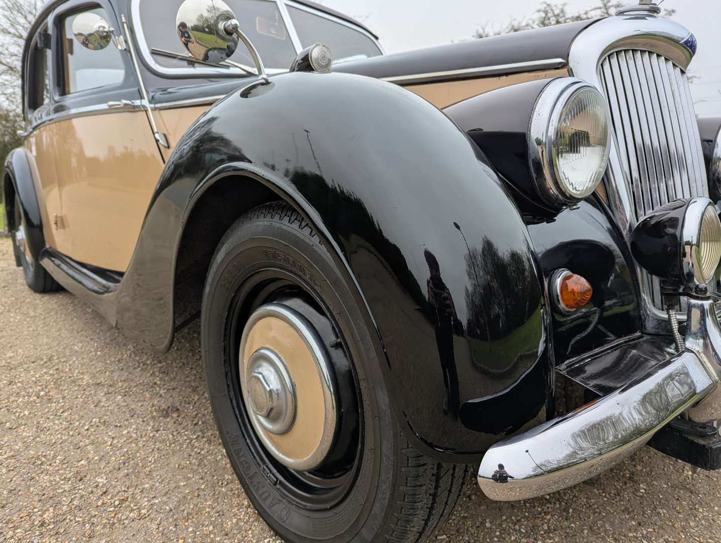 <p>1952 RILEY RME 1.5 SALOON</p>