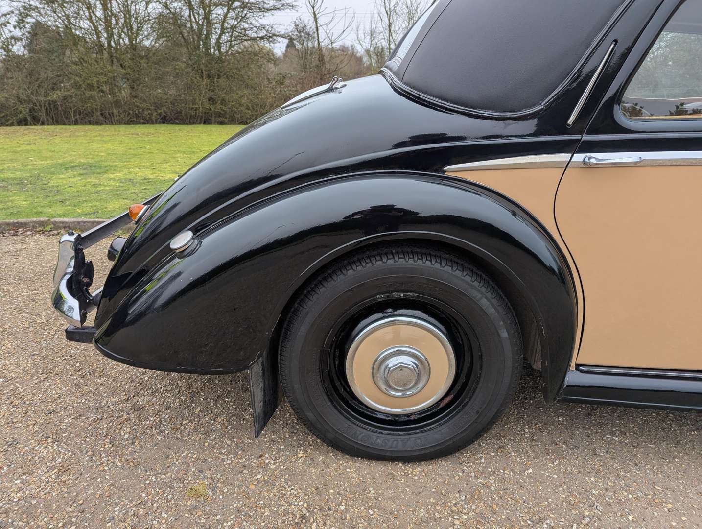 <p>1952 RILEY RME 1.5 SALOON</p>