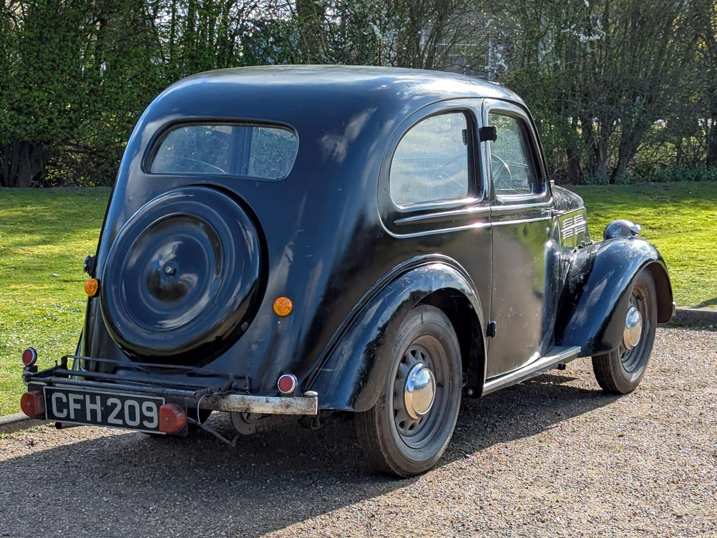 <p>1938 STANDARD FLYING 9</p>