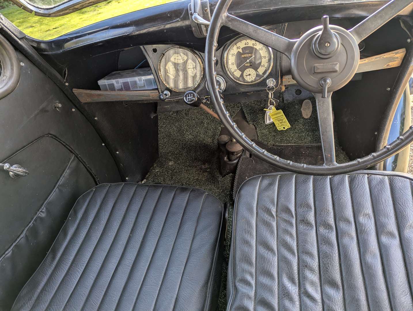 <p>1938 STANDARD FLYING 9</p>