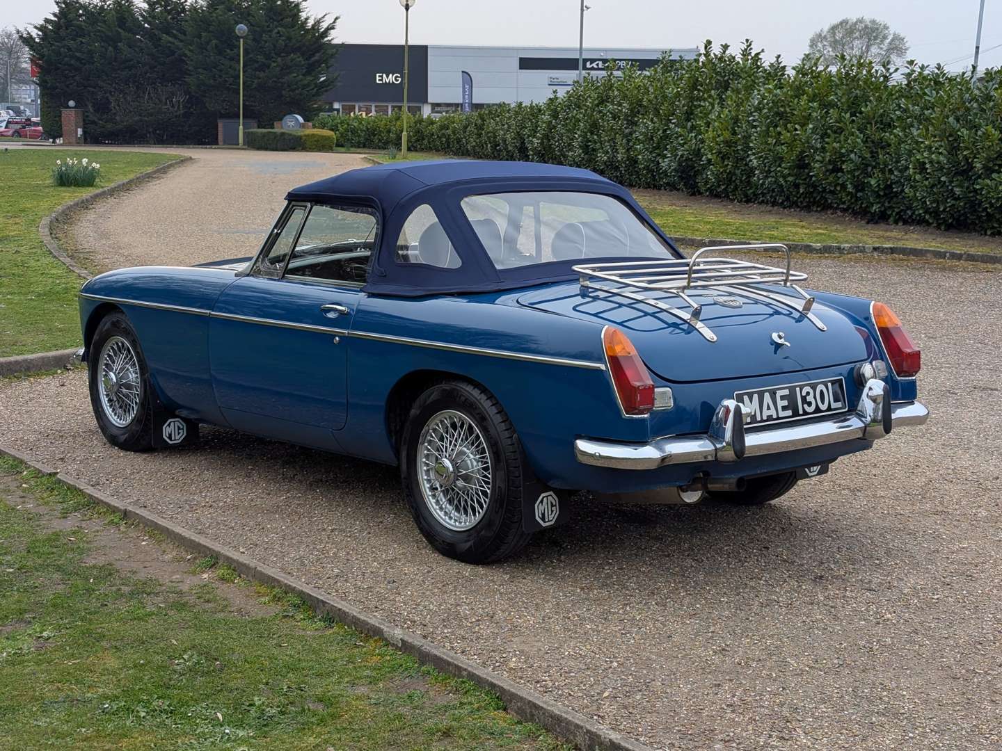 <p>1972 MG B ROADSTER</p>