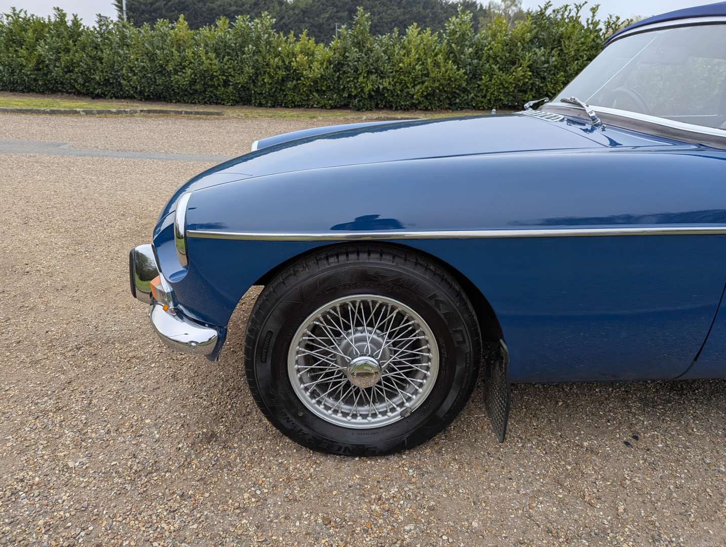 <p>1972 MG B ROADSTER</p>