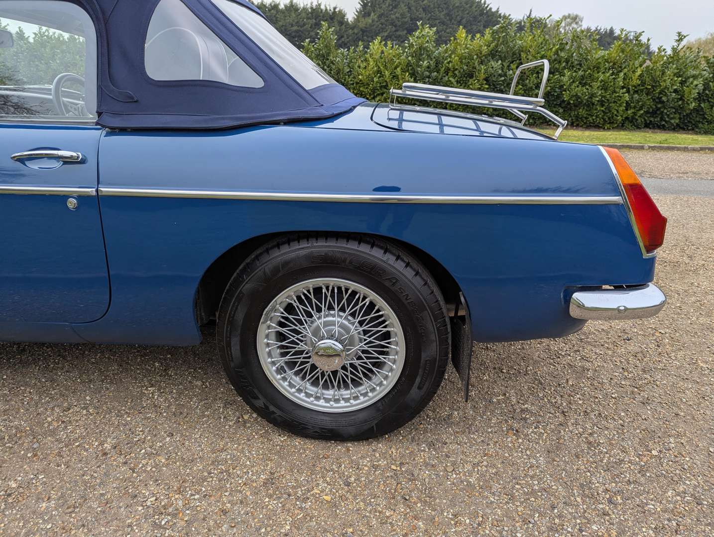 <p>1972 MG B ROADSTER</p>