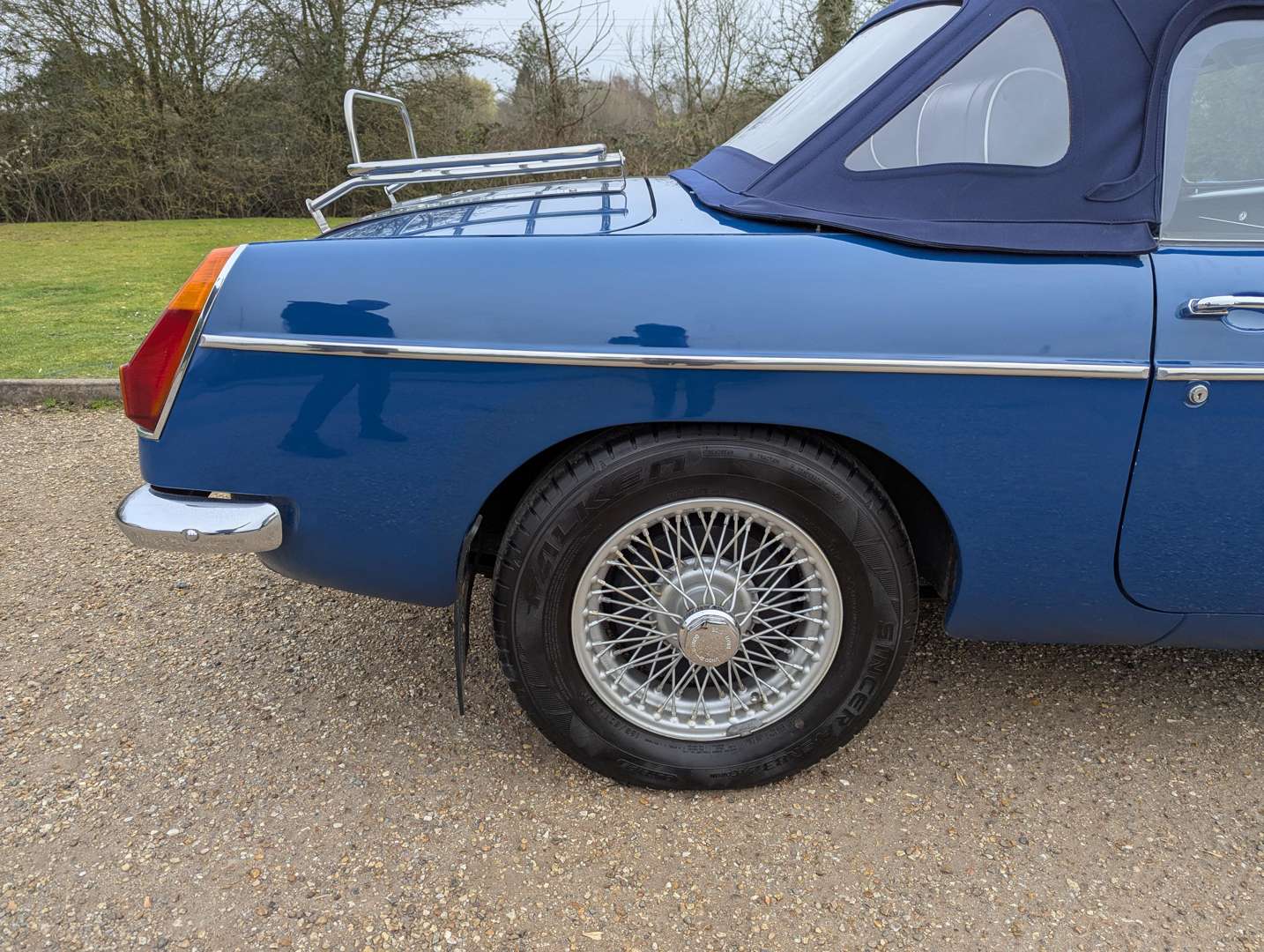 <p>1972 MG B ROADSTER</p>