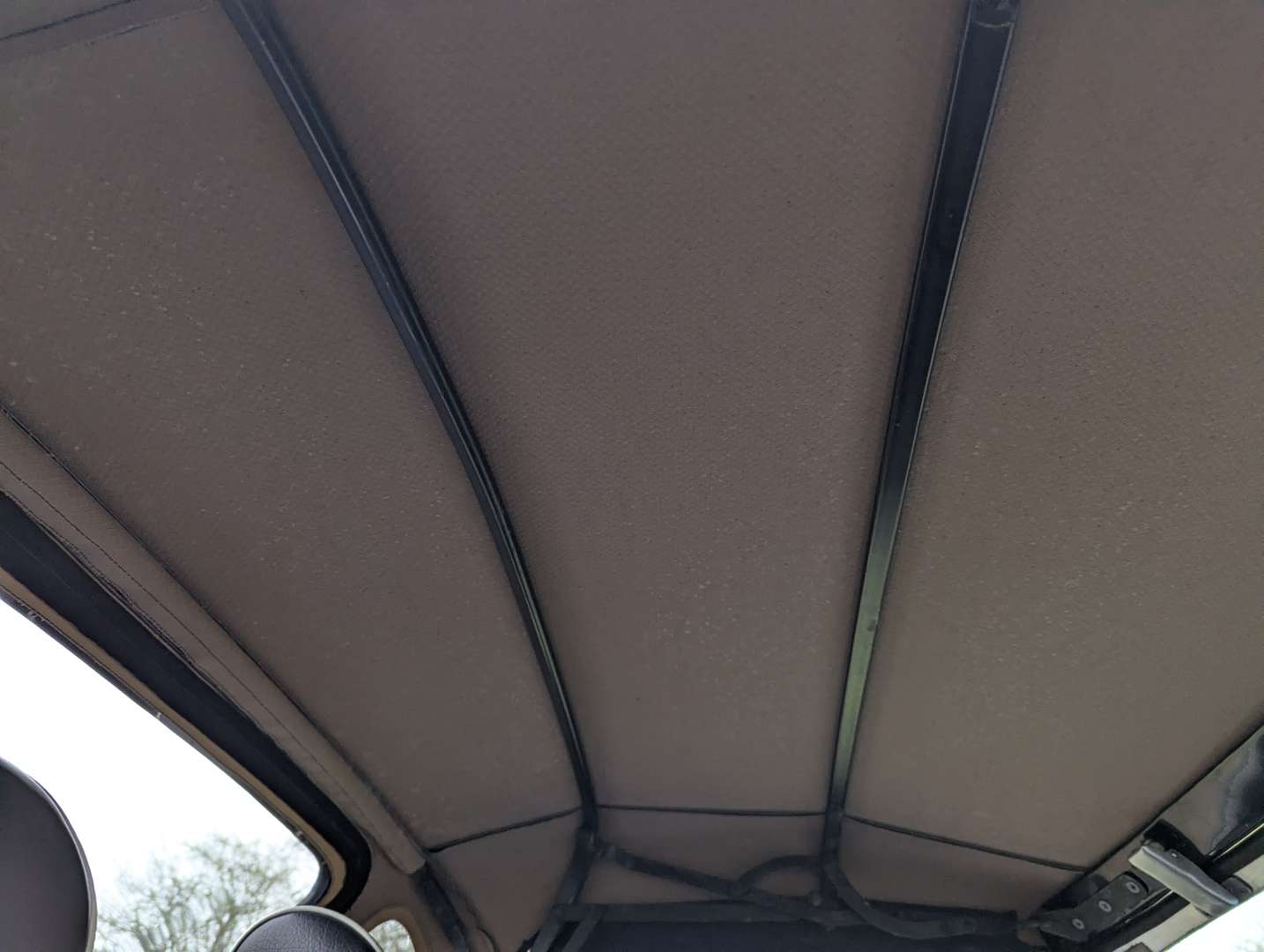 <p>1972 MG B ROADSTER</p>