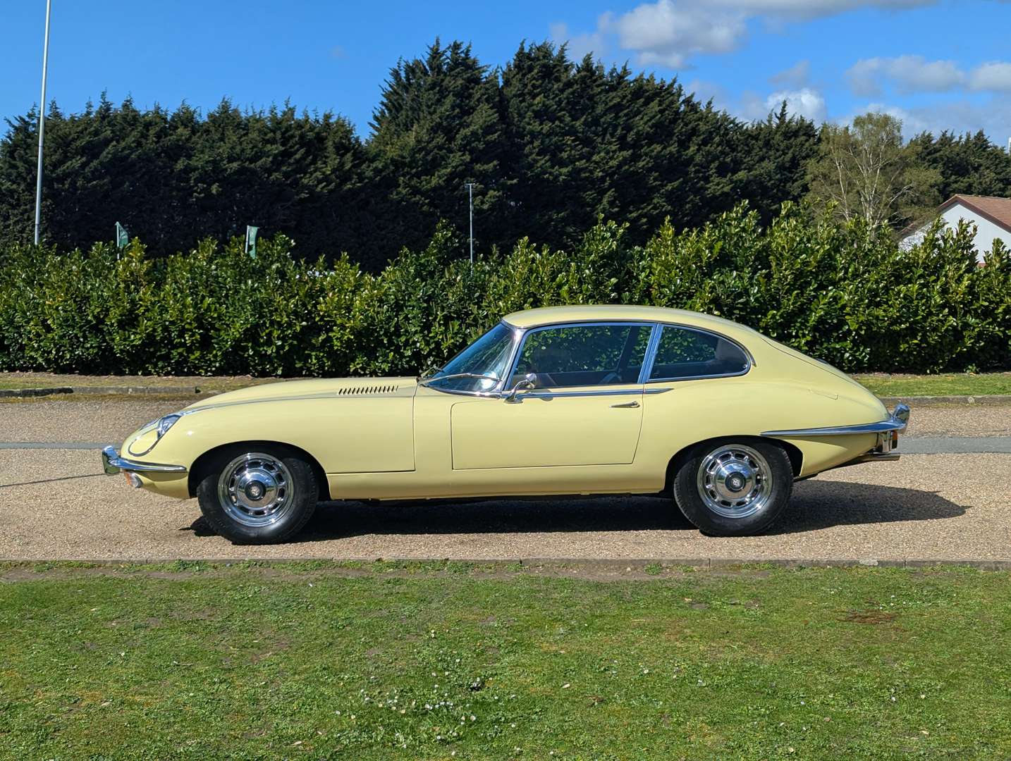 <p>1970 JAGUAR E-TYPE &nbsp;4.2 FHC SIII&nbsp;</p>