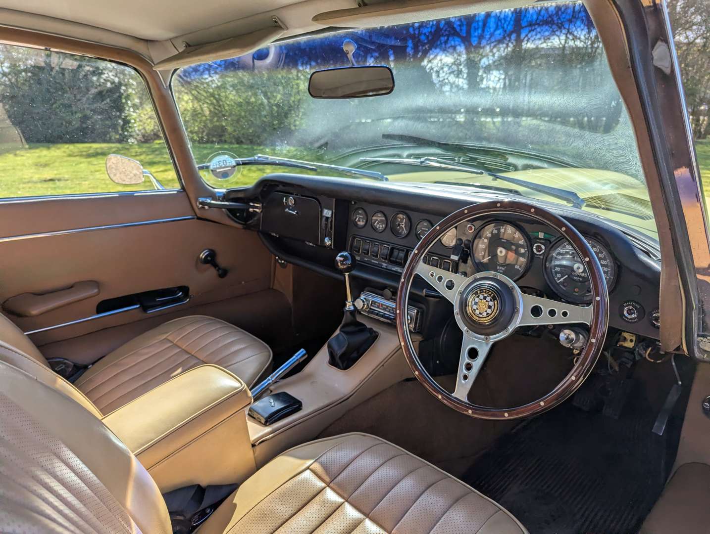 <p>1970 JAGUAR E-TYPE &nbsp;4.2 FHC SIII&nbsp;</p>