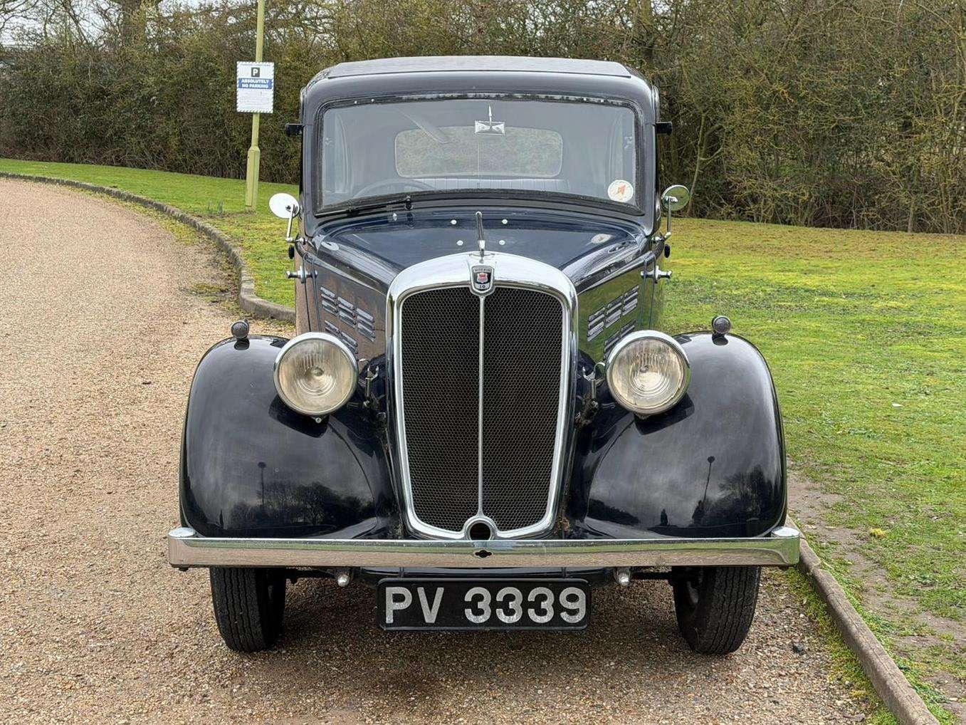 <p>1936 MORRIS 10</p>