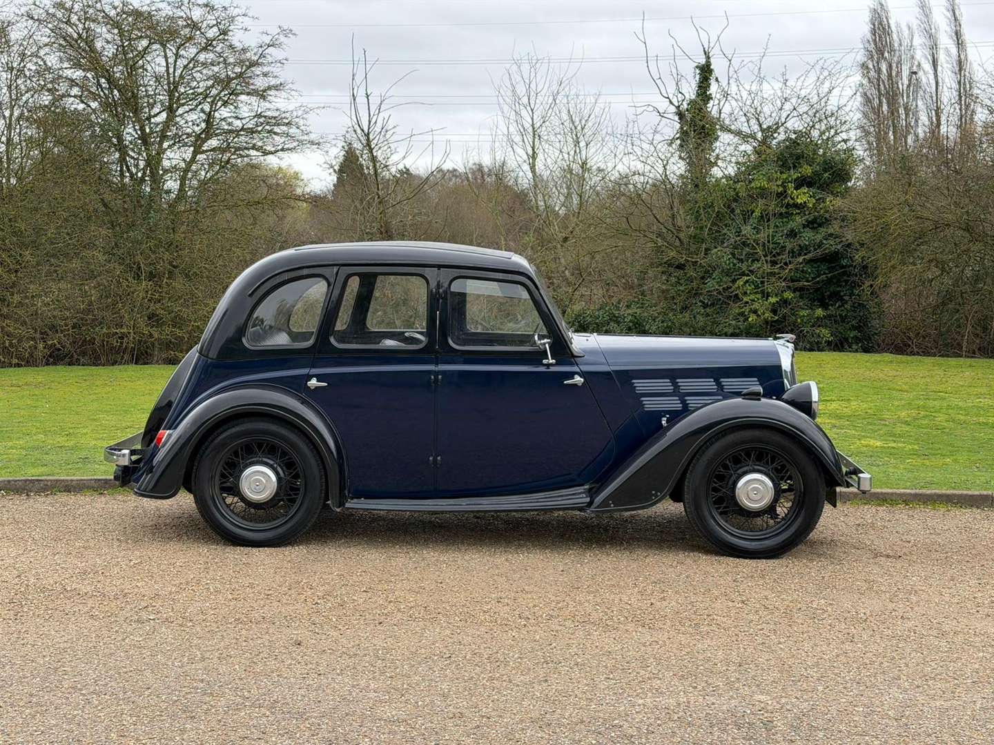 <p>1936 MORRIS 10</p>