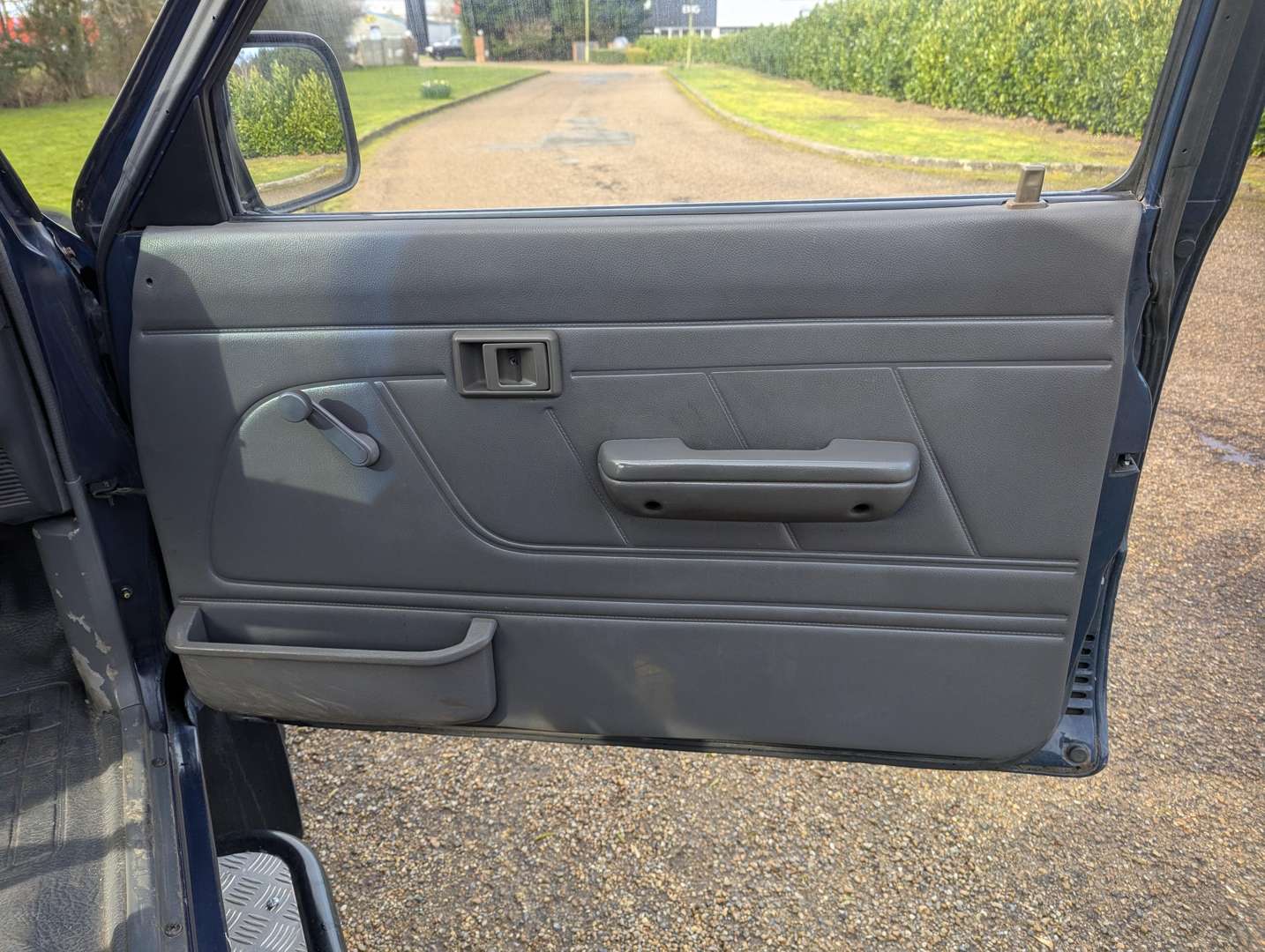 <p>1992 TOYOTA HI-LUX 4X4 DIESEL</p>