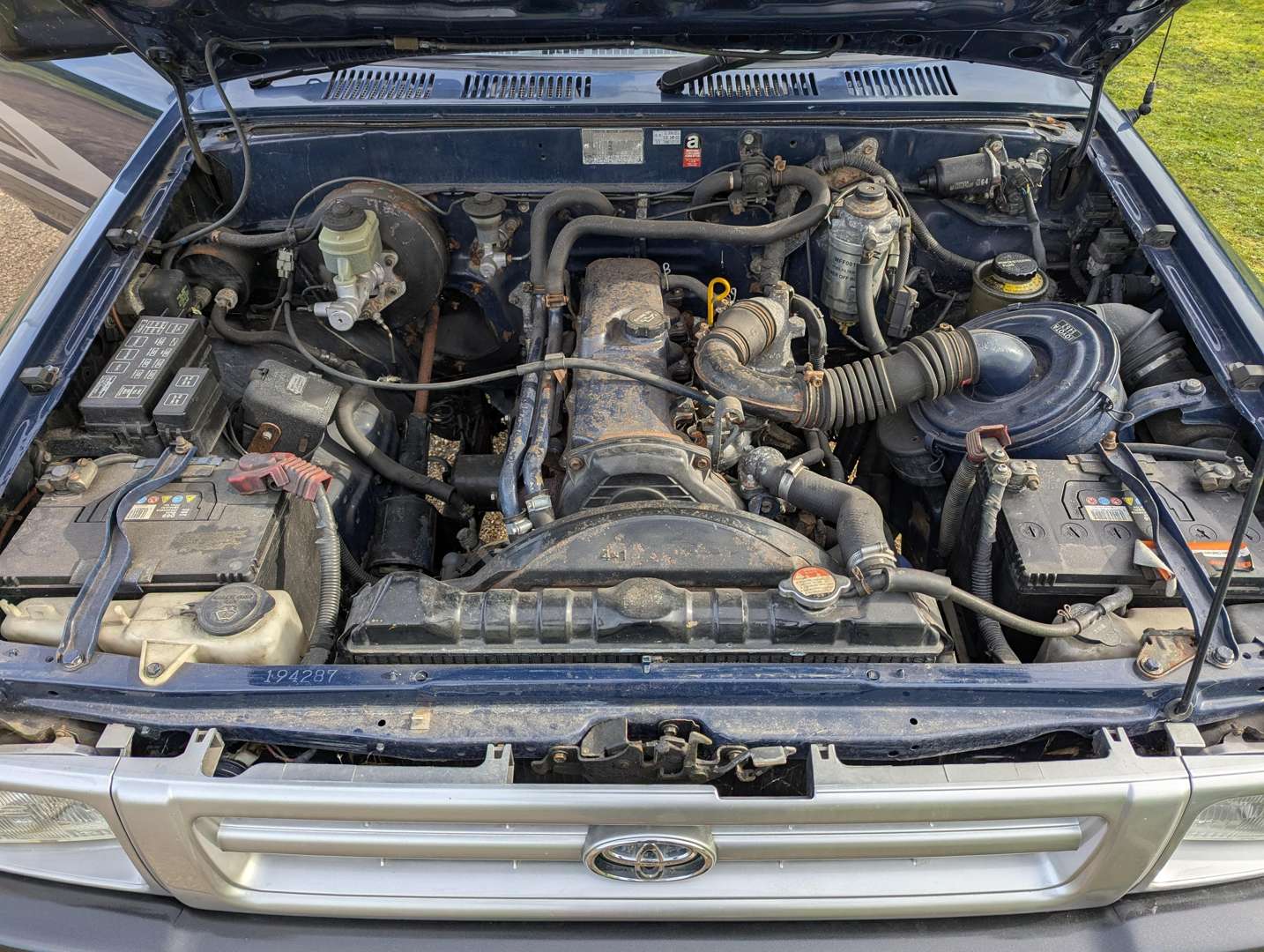 <p>1992 TOYOTA HI-LUX 4X4 DIESEL</p>