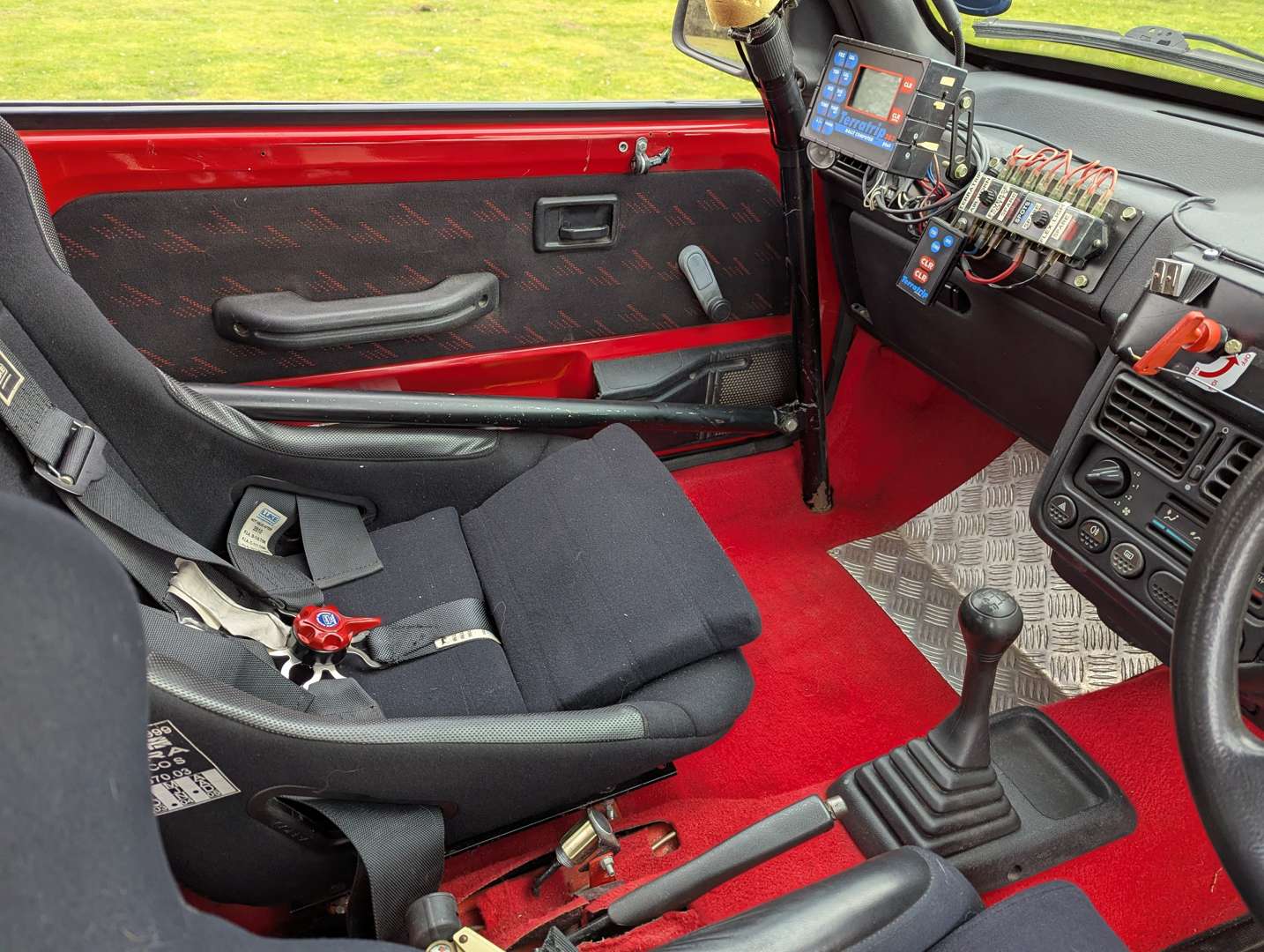 <p>1994 PEUGEOT 106 RALLYE</p>