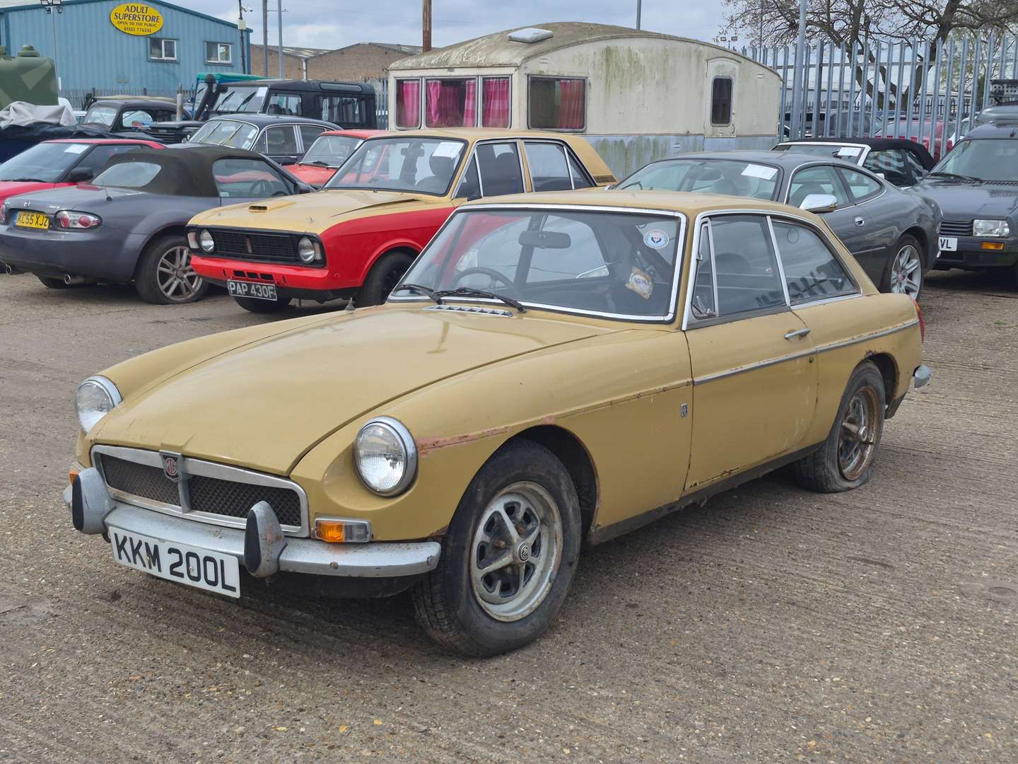 <p>1973 MG B GT - ONE REGISTERED OWNER</p>
