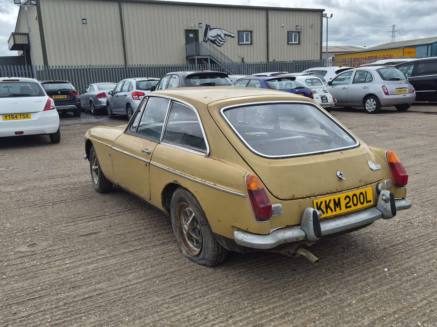 <p>1973 MG B GT - ONE REGISTERED OWNER</p>