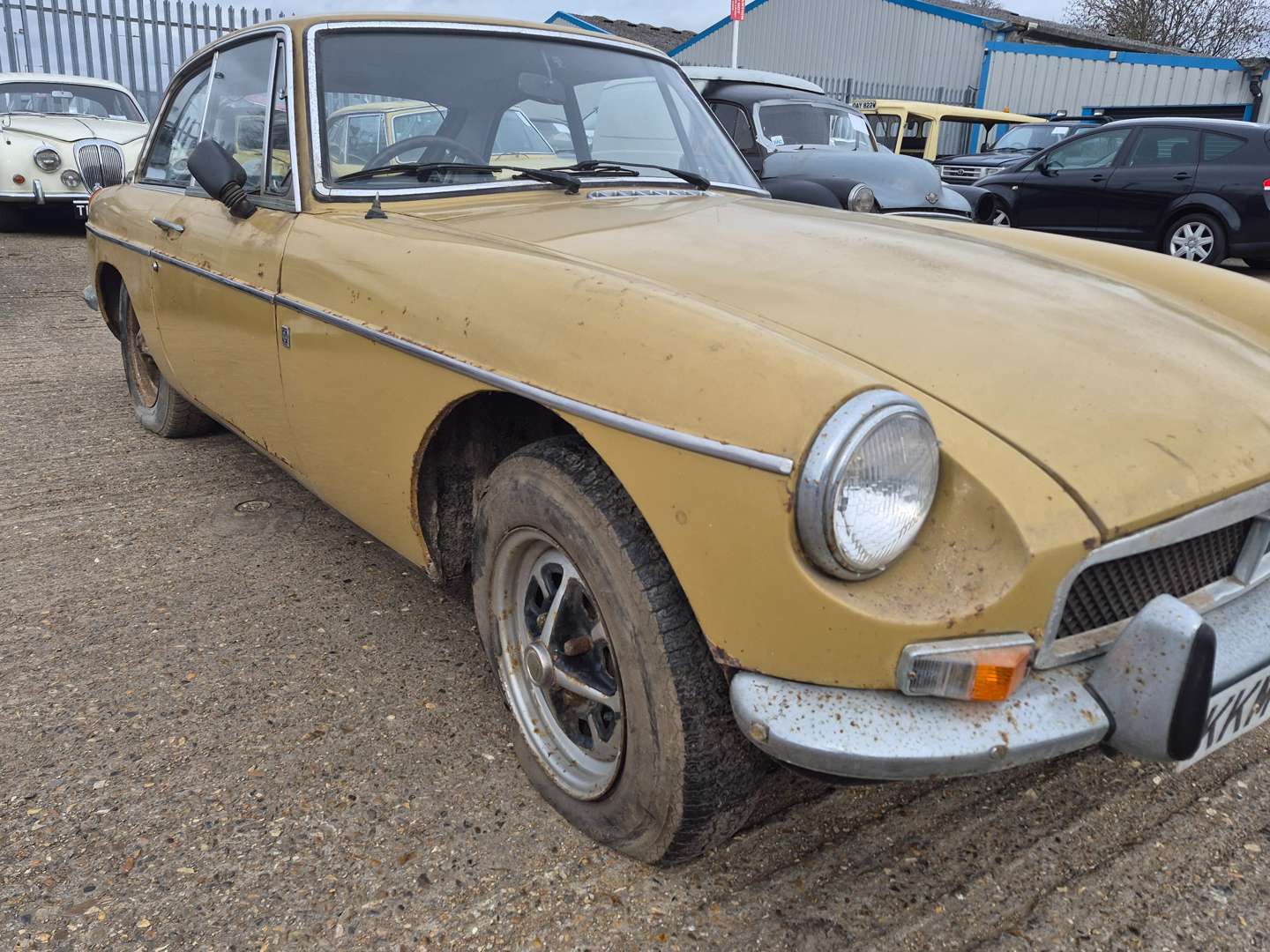 <p>1973 MG B GT - ONE REGISTERED OWNER</p>