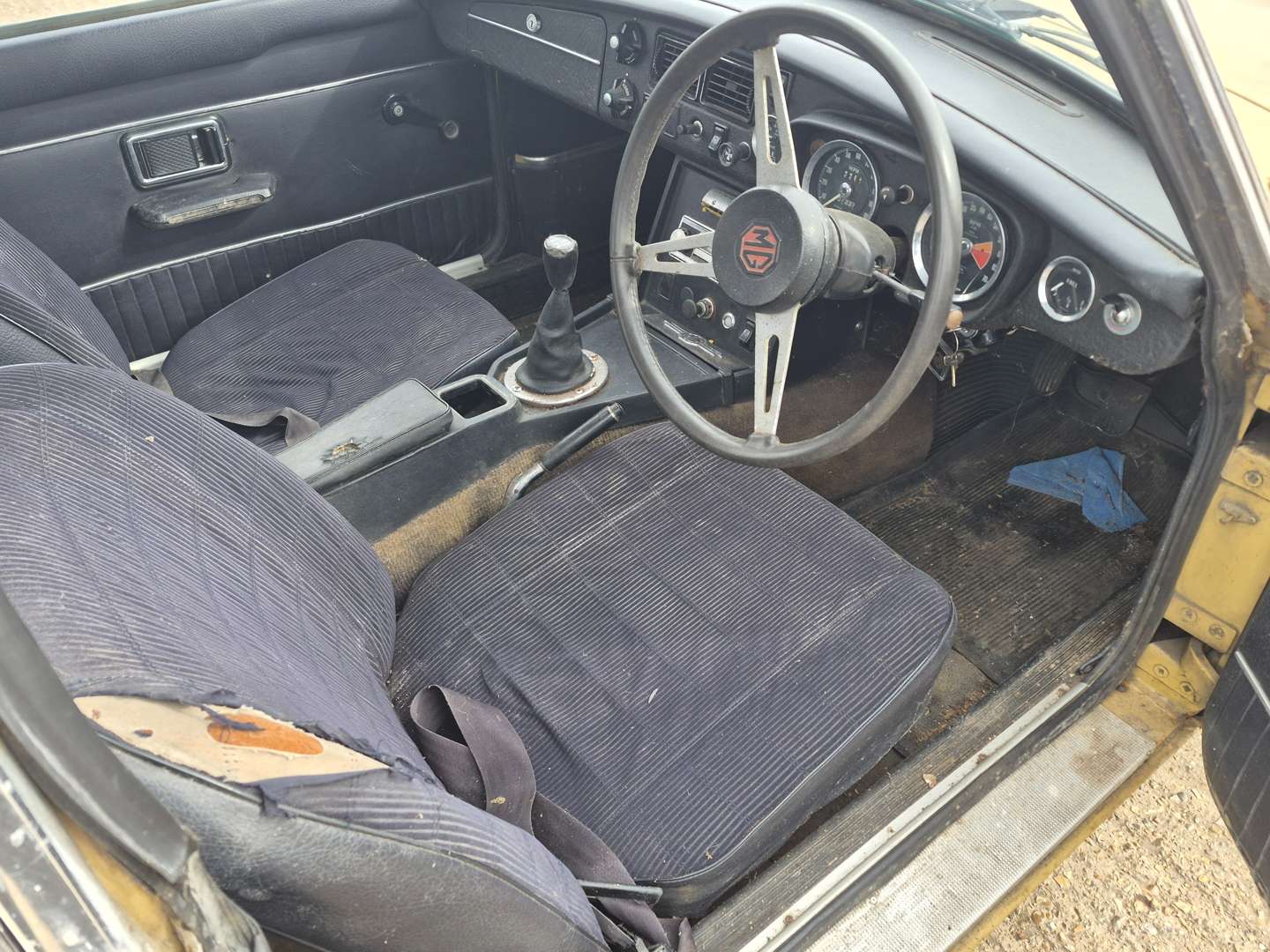 <p>1973 MG B GT - ONE REGISTERED OWNER</p>